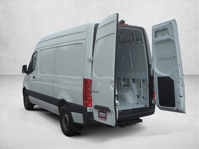 Used 2024 Mercedes-Benz Sprinter 2500 image 8