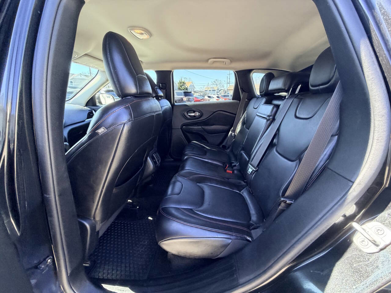 Used 2014 Jeep Cherokee Trailhawk w/ Leather Interior Group image 33