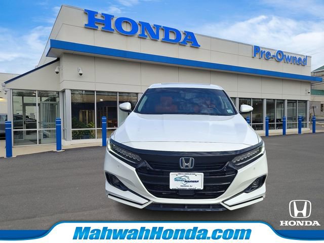Used 2022 Honda Accord Touring image 2