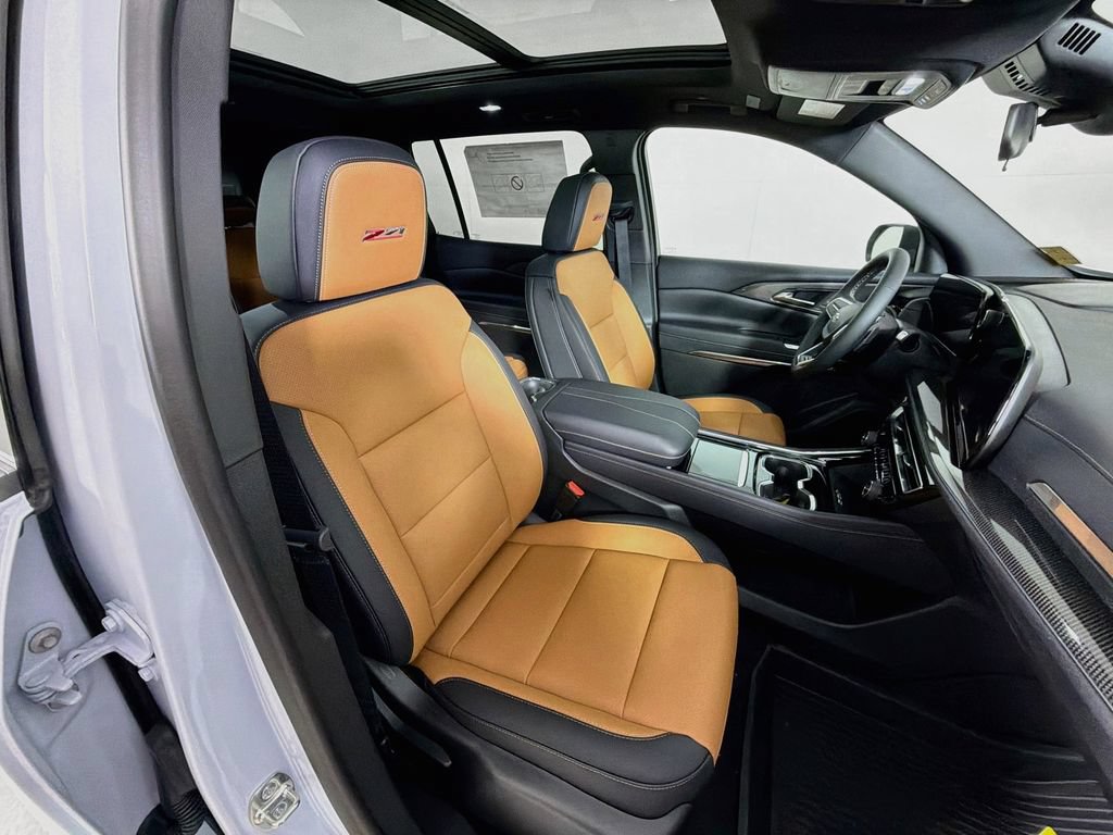 New 2027 Chevrolet Traverse Z71 w/ LPO, Floor Liner Package AWD/4WD image 25