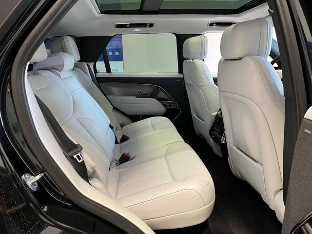 Used 2023 Land Rover Range Rover Sport SE AWD/4WD image 29