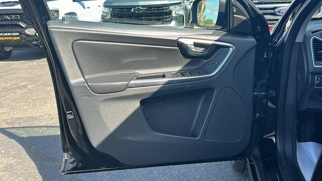 Used 2015 Volvo XC60 T5 Platinum w/ Protection Package FWD image 17