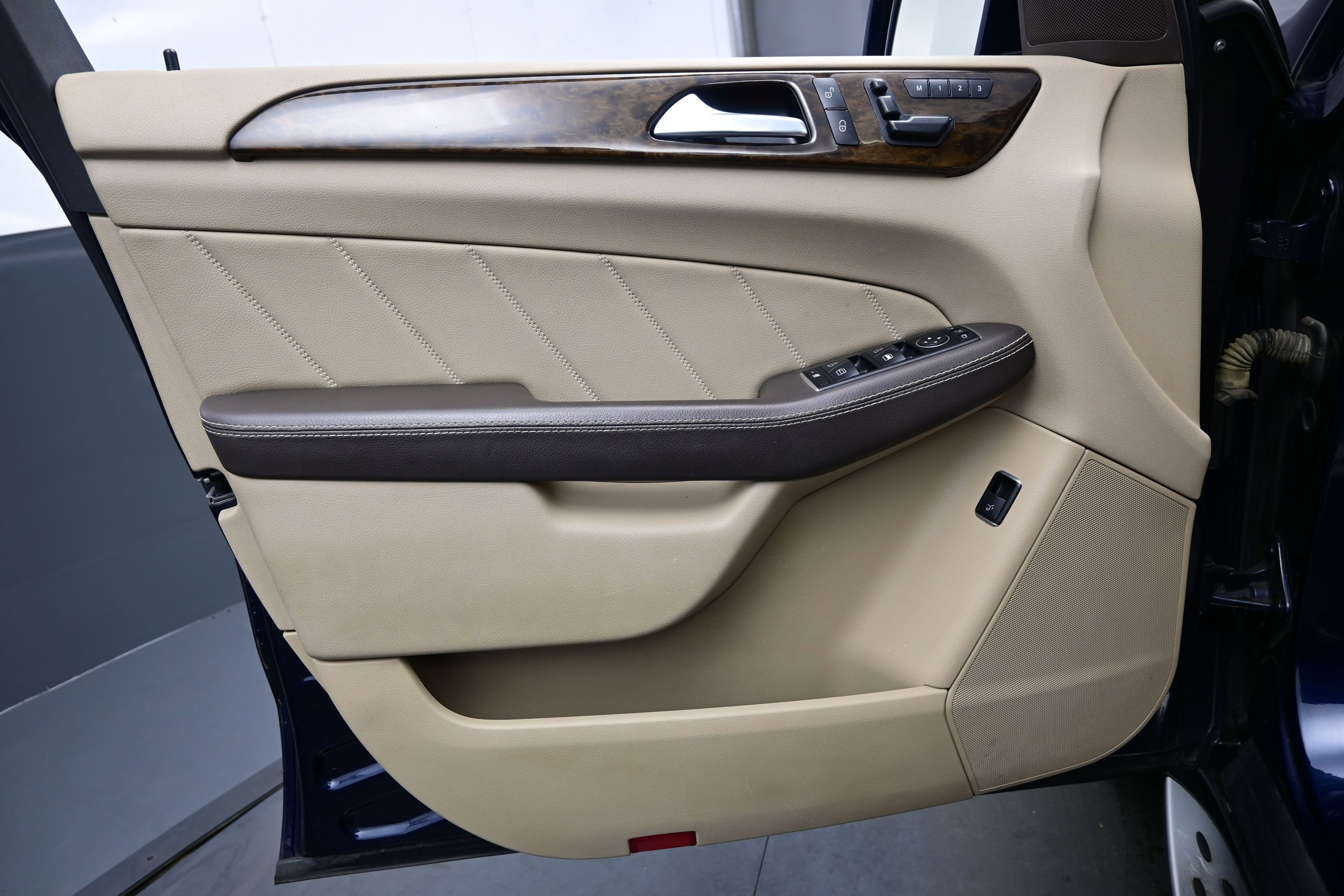 Used 2016 Mercedes-Benz GL 450 4MATIC image 9