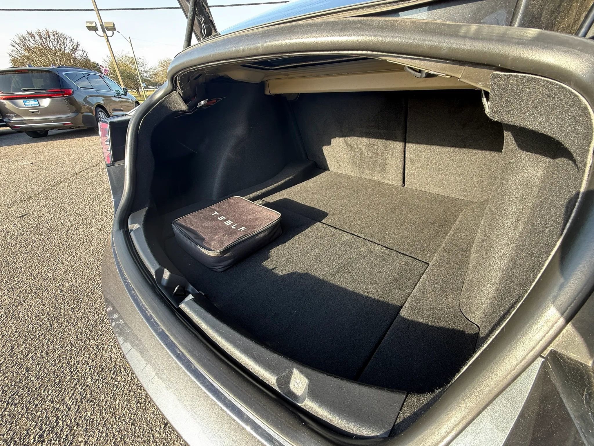 Used 2018 Tesla Model 3 Mid Range image 37