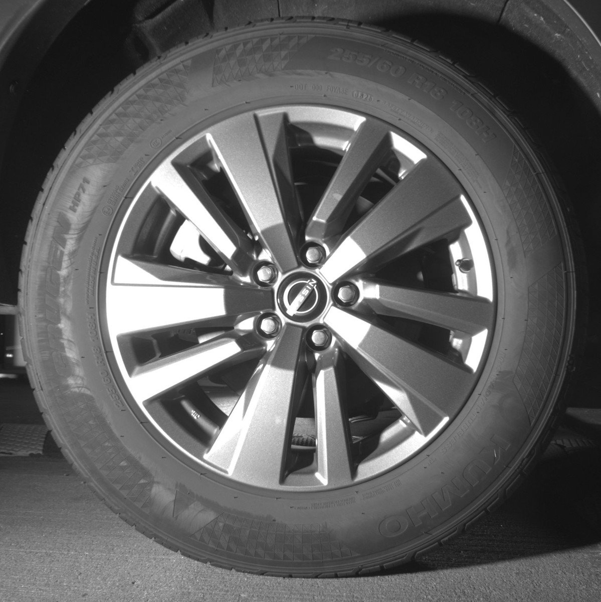 Used 2025 Nissan Pathfinder SV AWD/4WD image 15