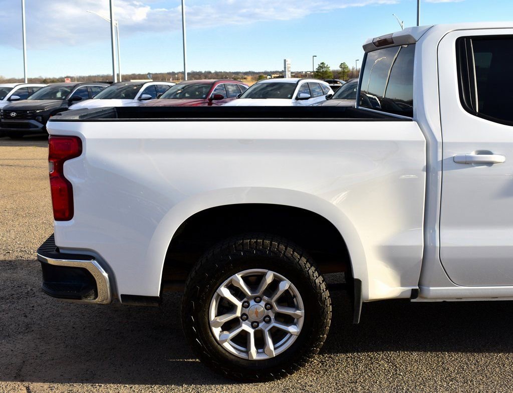 Used 2025 Chevrolet Silverado 1500 LT image 9