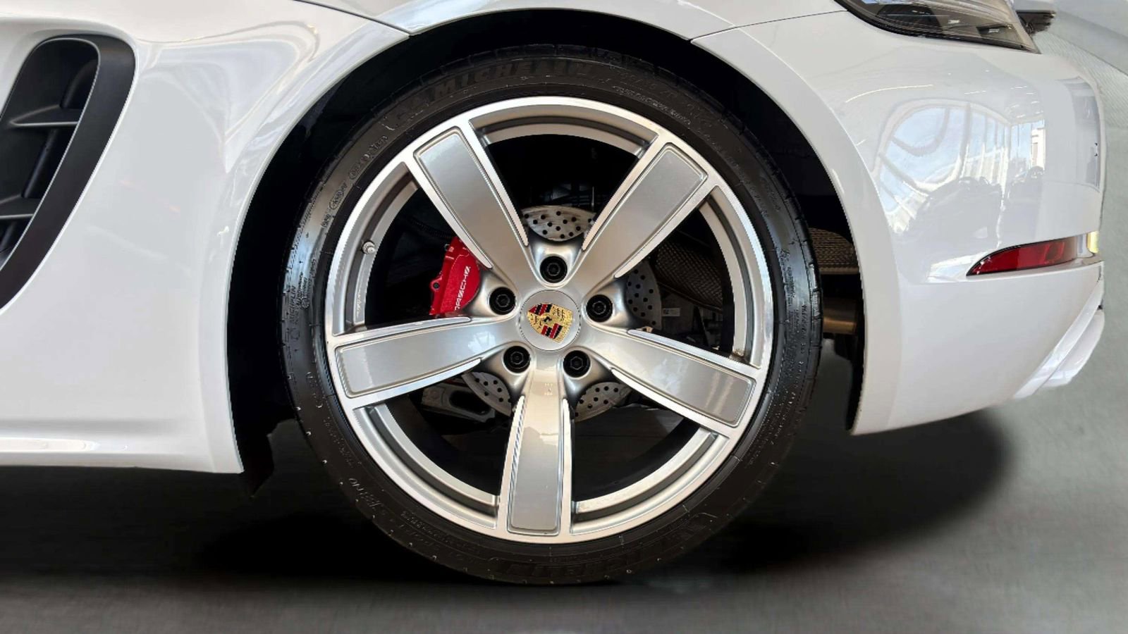 Used 2025 Porsche 718 Boxster S image 17