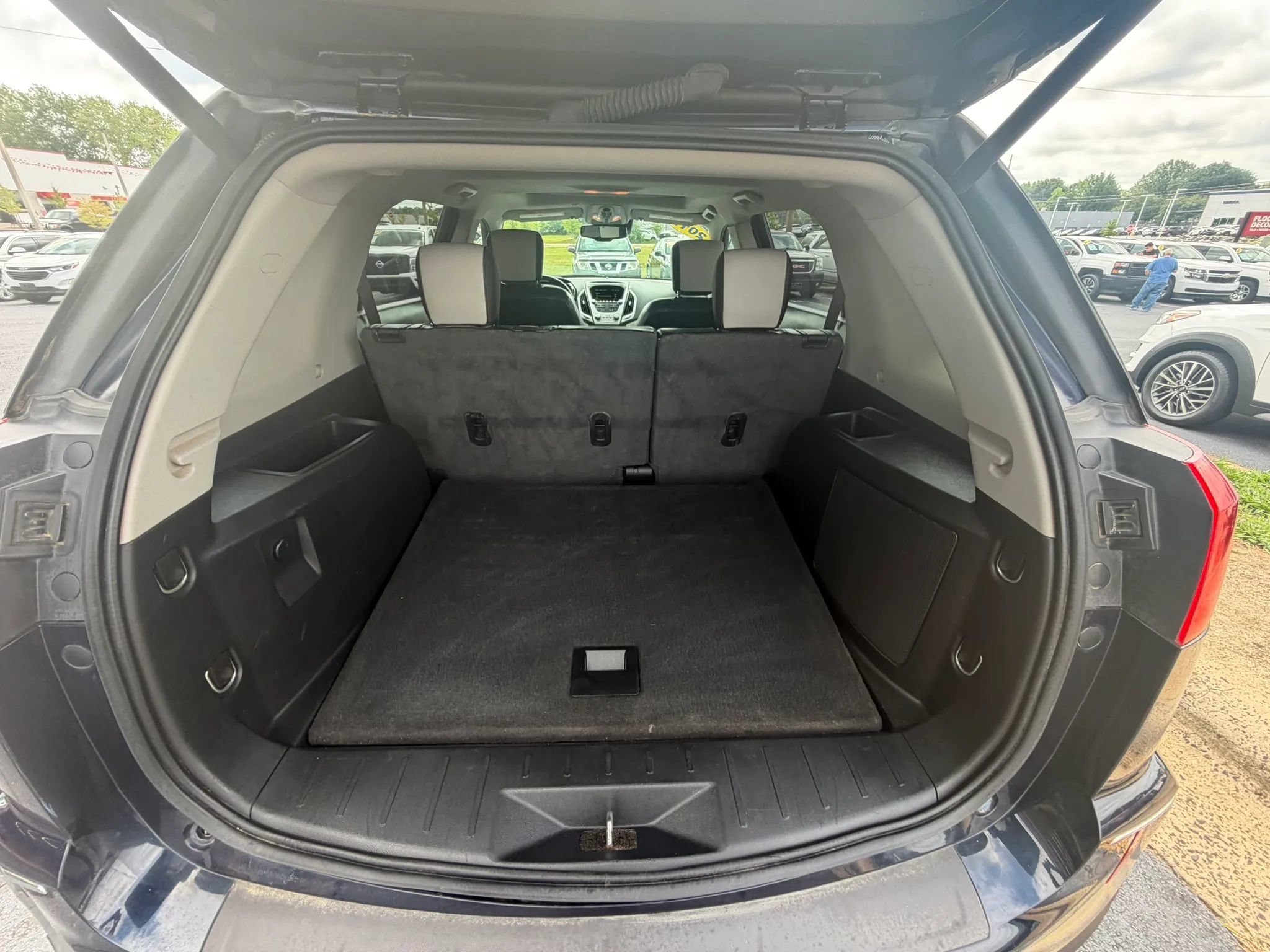 Used 2017 GMC Terrain SLT w/ Open Road Package AWD/4WD image 13
