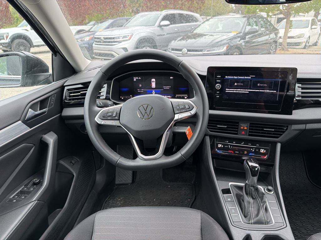 Used 2025 Volkswagen Jetta S image 11