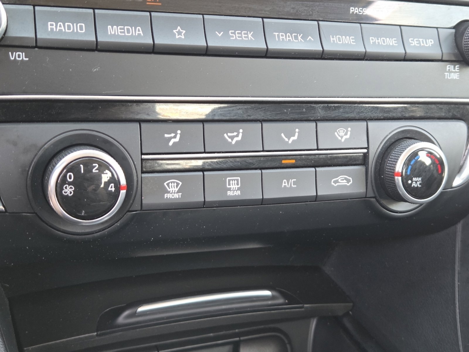 Used 2020 Kia Optima LX FWD image 28