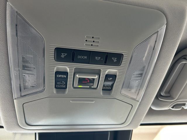 Used 2022 Toyota RAV4 XLE Premium AWD/4WD image 13