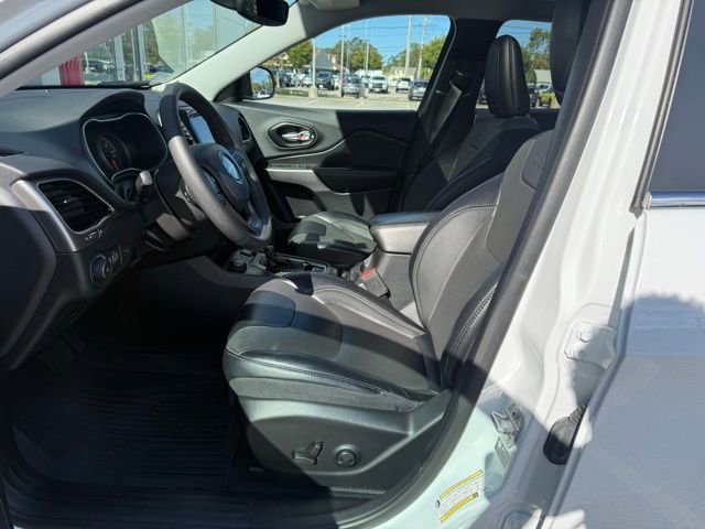 Used 2022 Jeep Cherokee Limited w/ Mopar Interior Package image 17