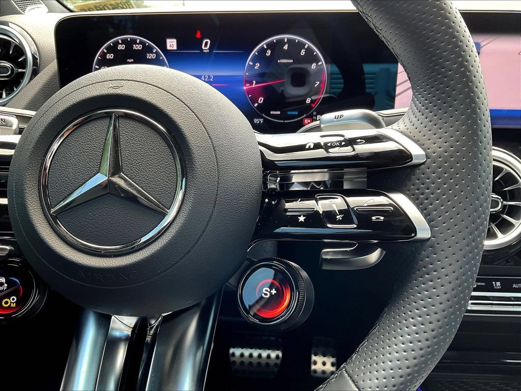 Used 2025 Mercedes-Benz GLA 35 AMG 4MATIC image 14