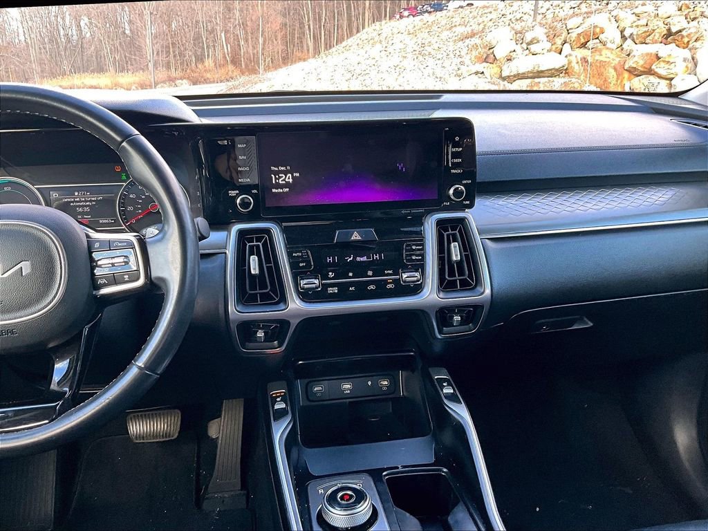 Used 2023 Kia Sorento EX image 26