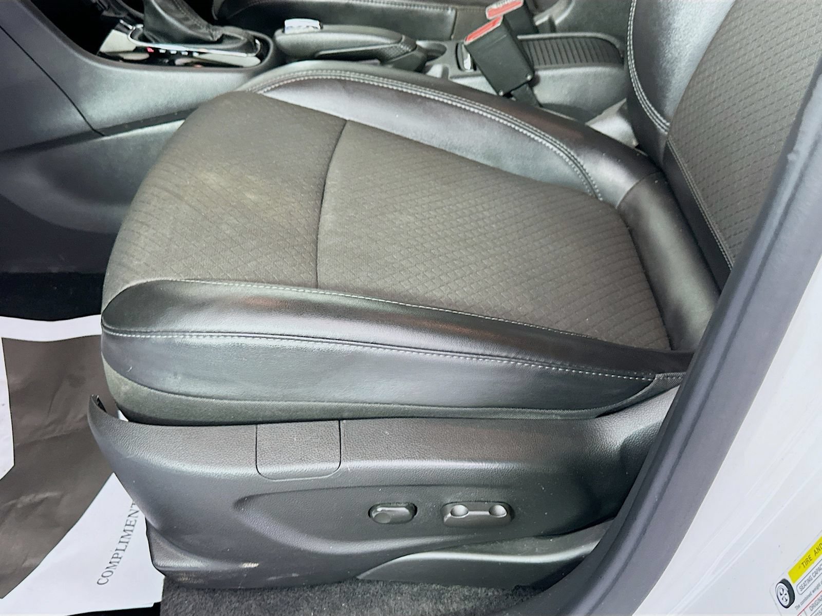 Used 2021 Buick Encore Preferred FWD image 20