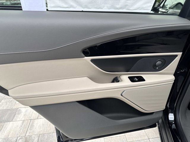 New 2025 Lincoln Nautilus Reserve image 15