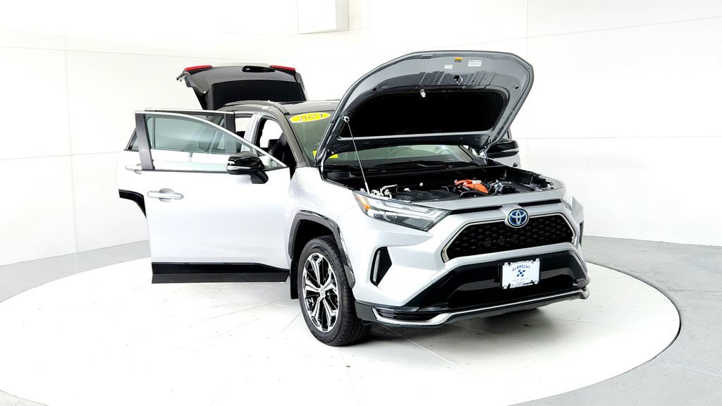 Certified 2024 Toyota RAV4 XSE w/ Weather Package AWD/4WD image 9