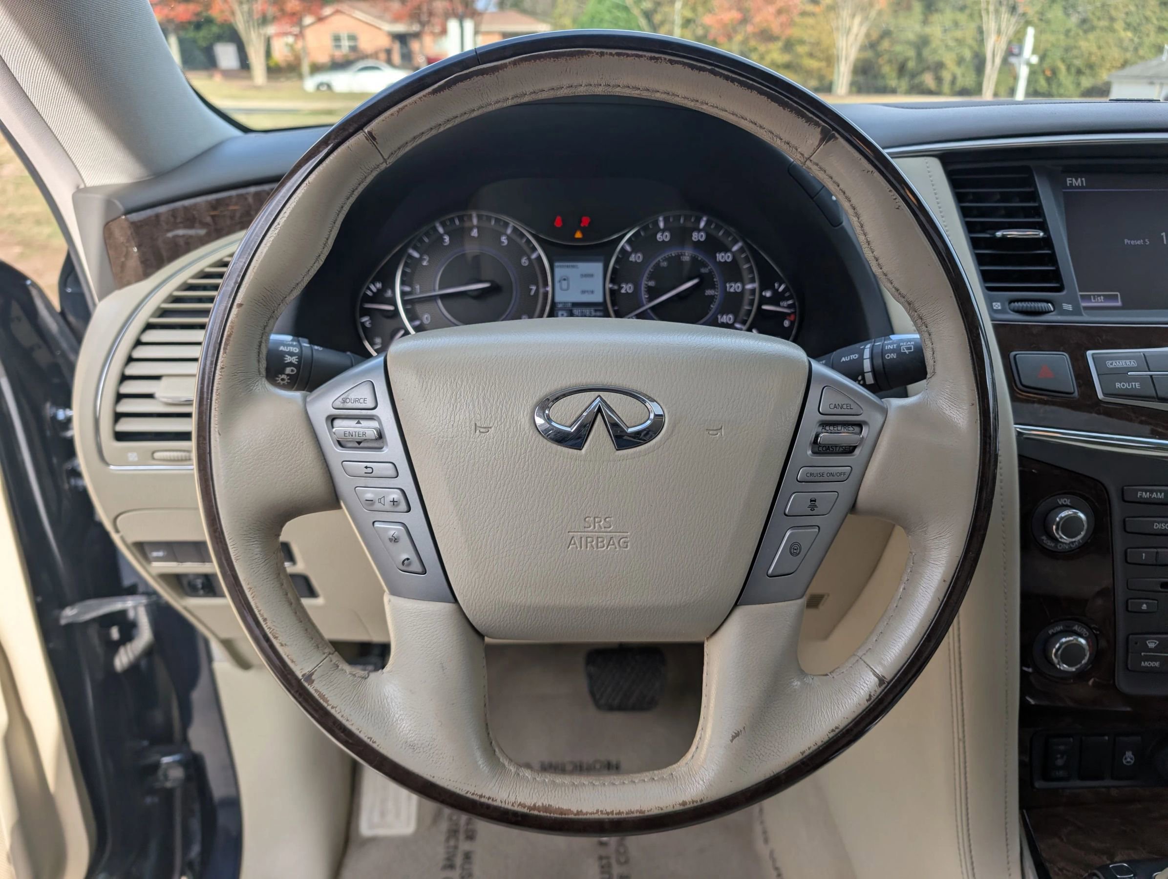 Used 2016 INFINITI QX80 Sport Utility 4D w/ Driver's Assistance Package image 25