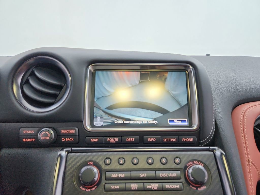 Used 2015 Nissan GT-R Premium image 26