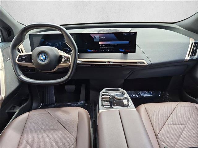 Used 2024 BMW iX xDrive50 w/ Convenience Package AWD/4WD image 19