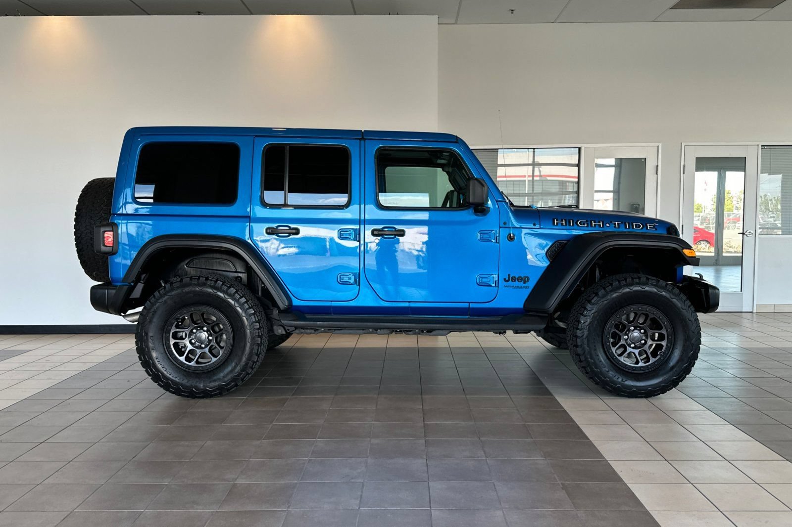 Used 2022 Jeep Wrangler Unlimited Sport AWD/4WD image 3