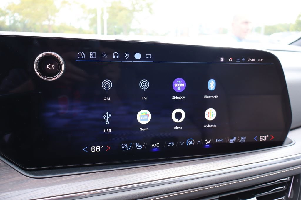 New 2025 Chevrolet Suburban Premier image 23