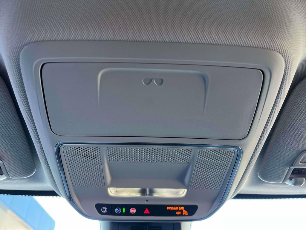 New 2026 GMC Terrain Denali w/ LPO, Floor Liner Package image 30