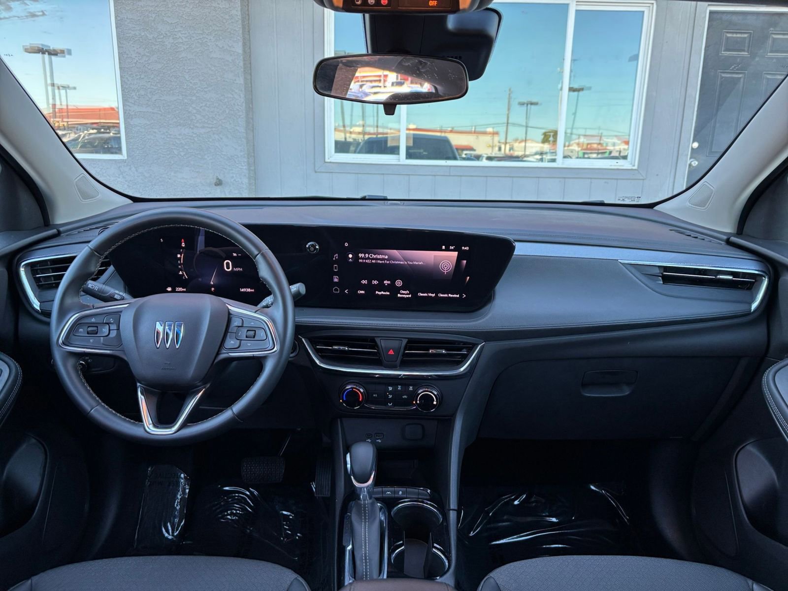 Used 2025 Buick Encore GX Preferred image 56