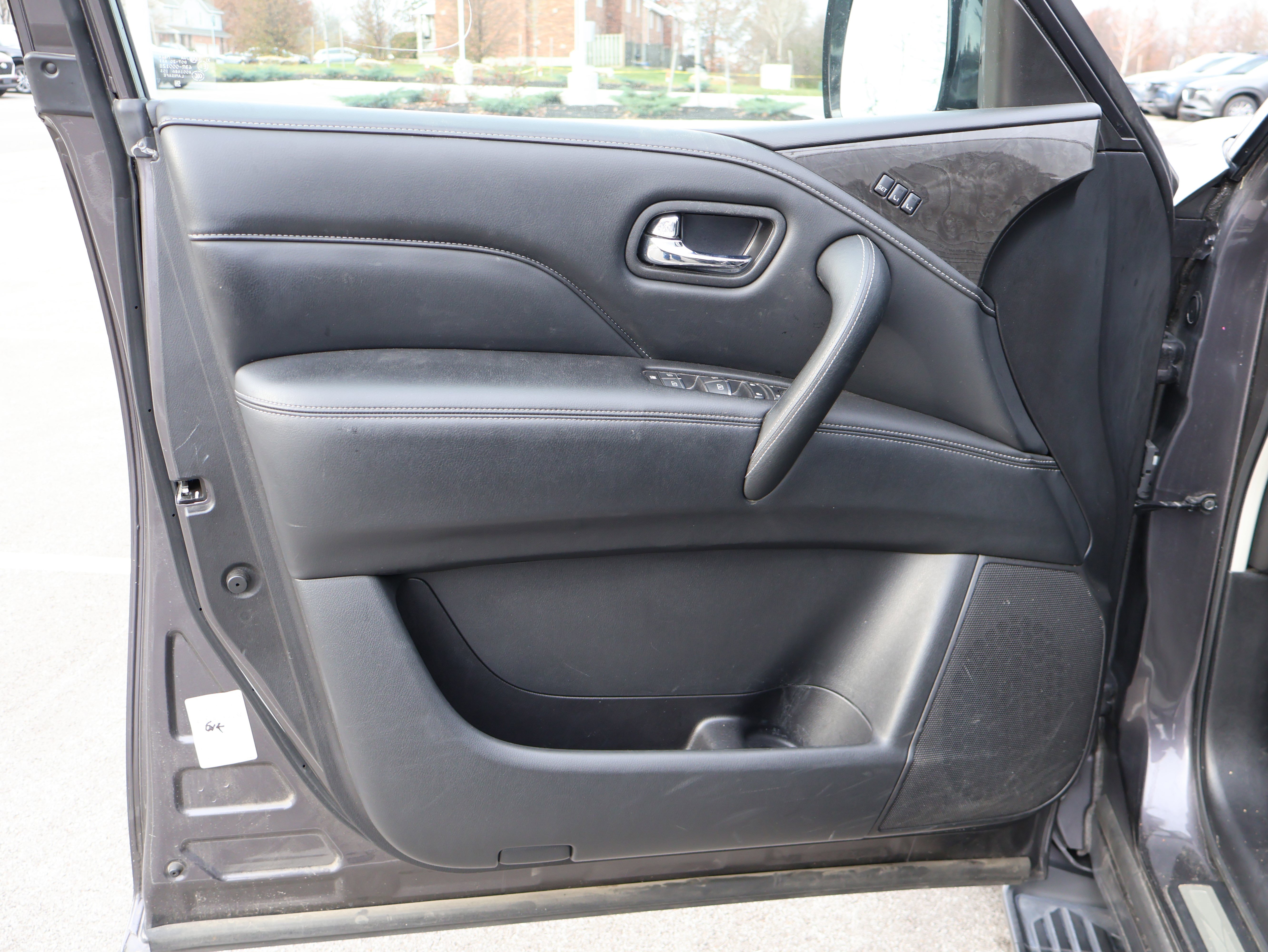 Used 2024 INFINITI QX80 Luxe image 29