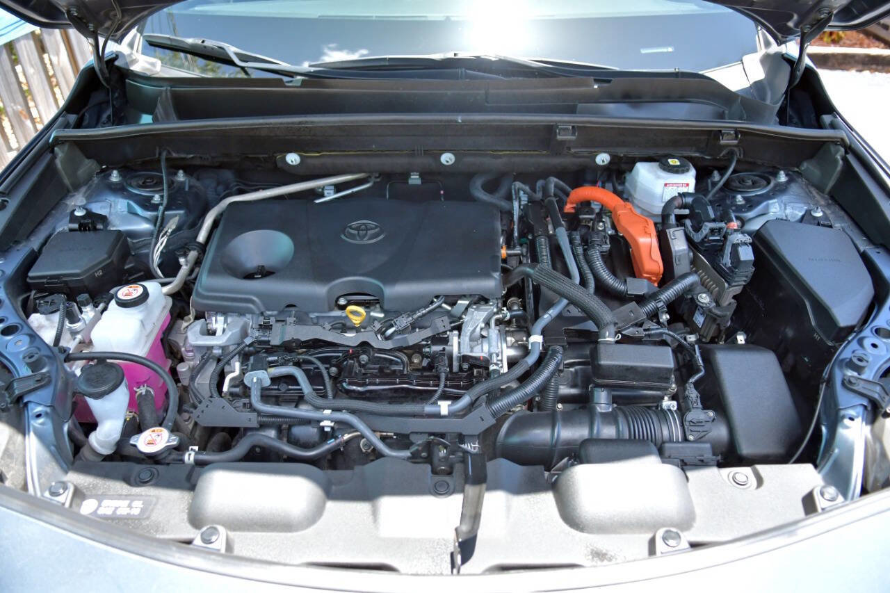 Used 2021 Toyota Venza XLE w/ Softex Package image 20