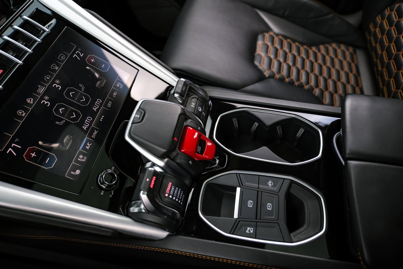 Used 2020 Lamborghini Urus image 24