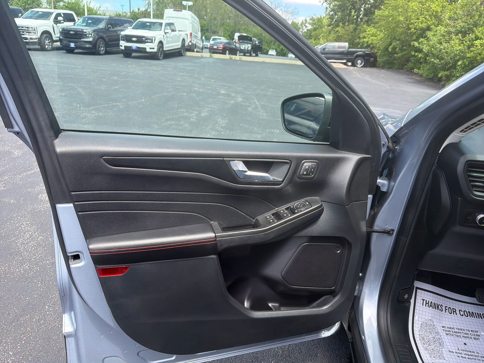 Used 2022 Ford Escape SEL w/ SEL Stealth AWD Package image 10