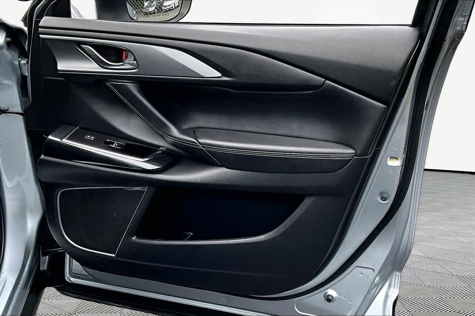 Used 2018 MAZDA CX-9 Touring w/ Touring Premium Package FWD image 23