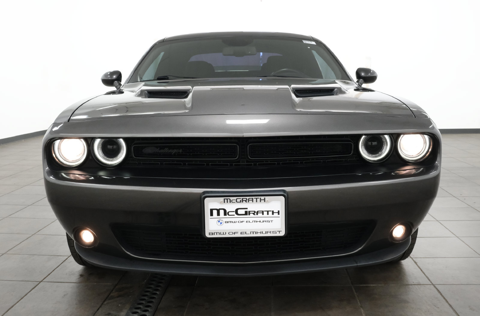Used 2021 Dodge Challenger SXT RWD image 8