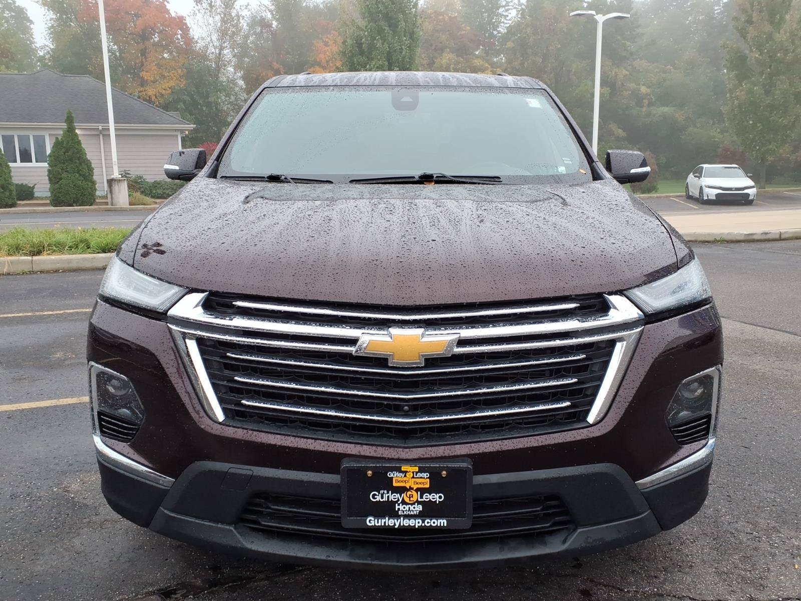 Used 2023 Chevrolet Traverse LT w/ LT Premium Package AWD/4WD image 2