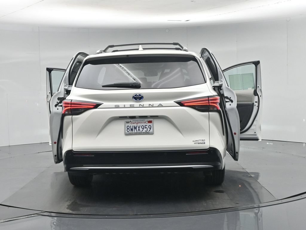 Used 2021 Toyota Sienna Limited FWD image 37