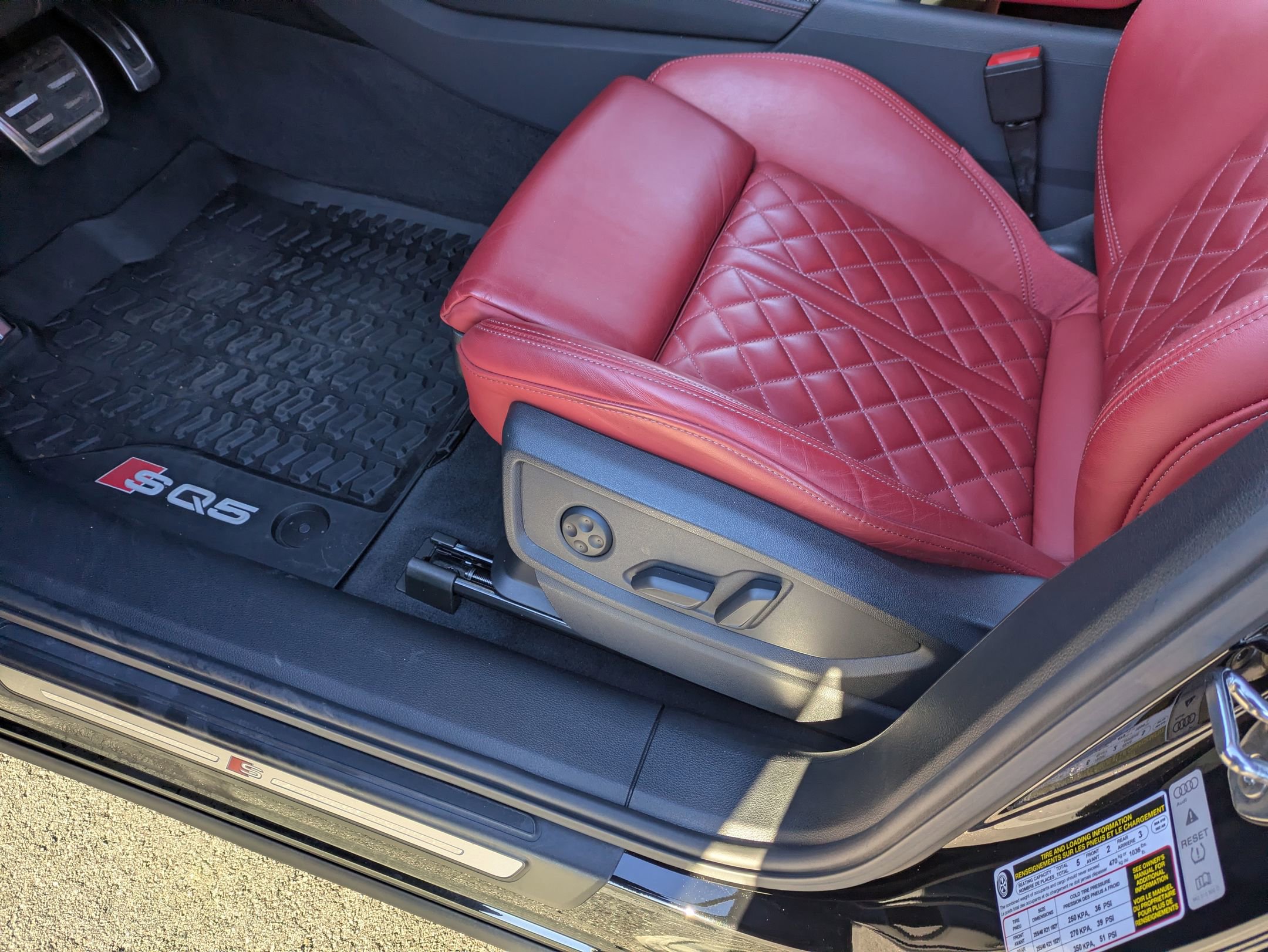 Used 2024 Audi SQ5 Premium Plus w/ Premium Plus Package image 12