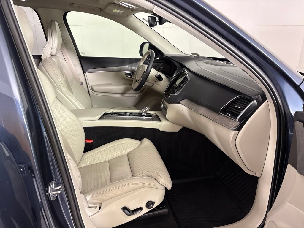 Used 2023 Volvo XC90 B6 Ultimate w/ Protection Package AWD/4WD image 18