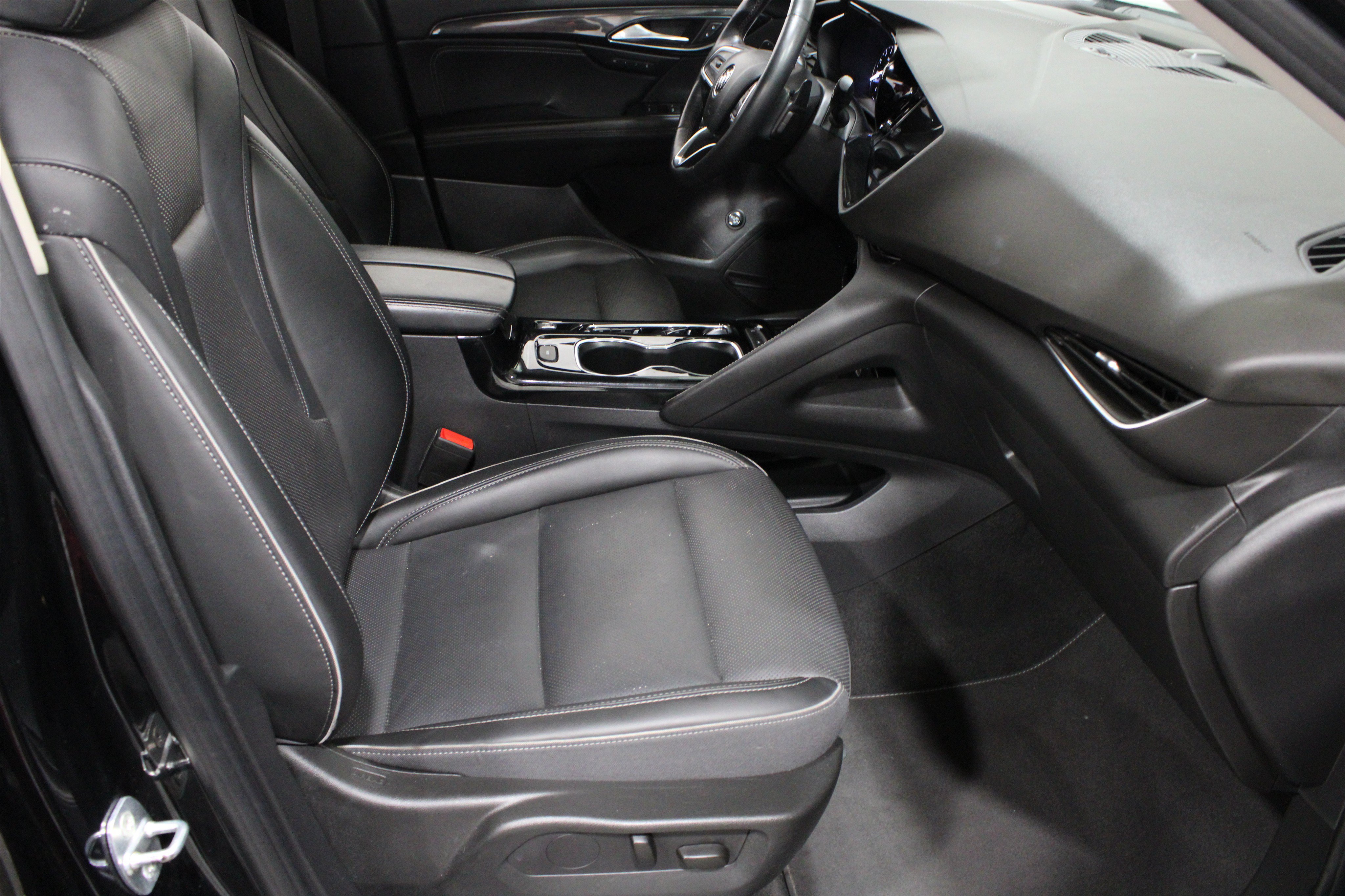 Used 2023 Buick Envision Essence FWD image 20