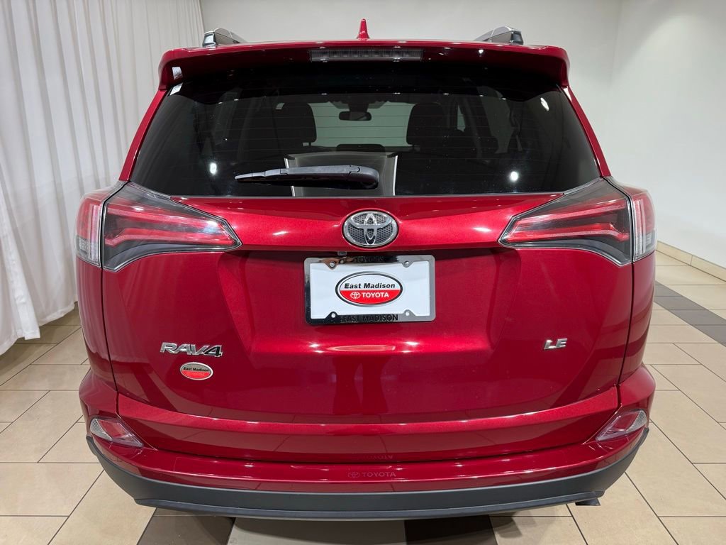 Used 2018 Toyota RAV4 LE image 4