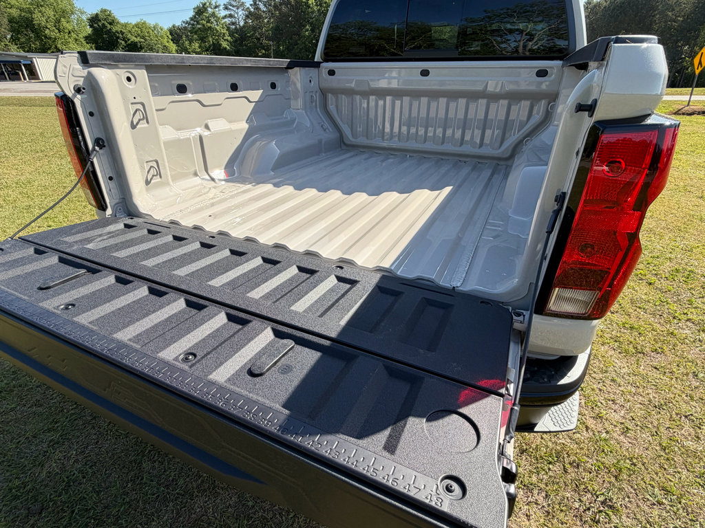 New 2026 Chevrolet Colorado Trail Boss AWD/4WD image 28