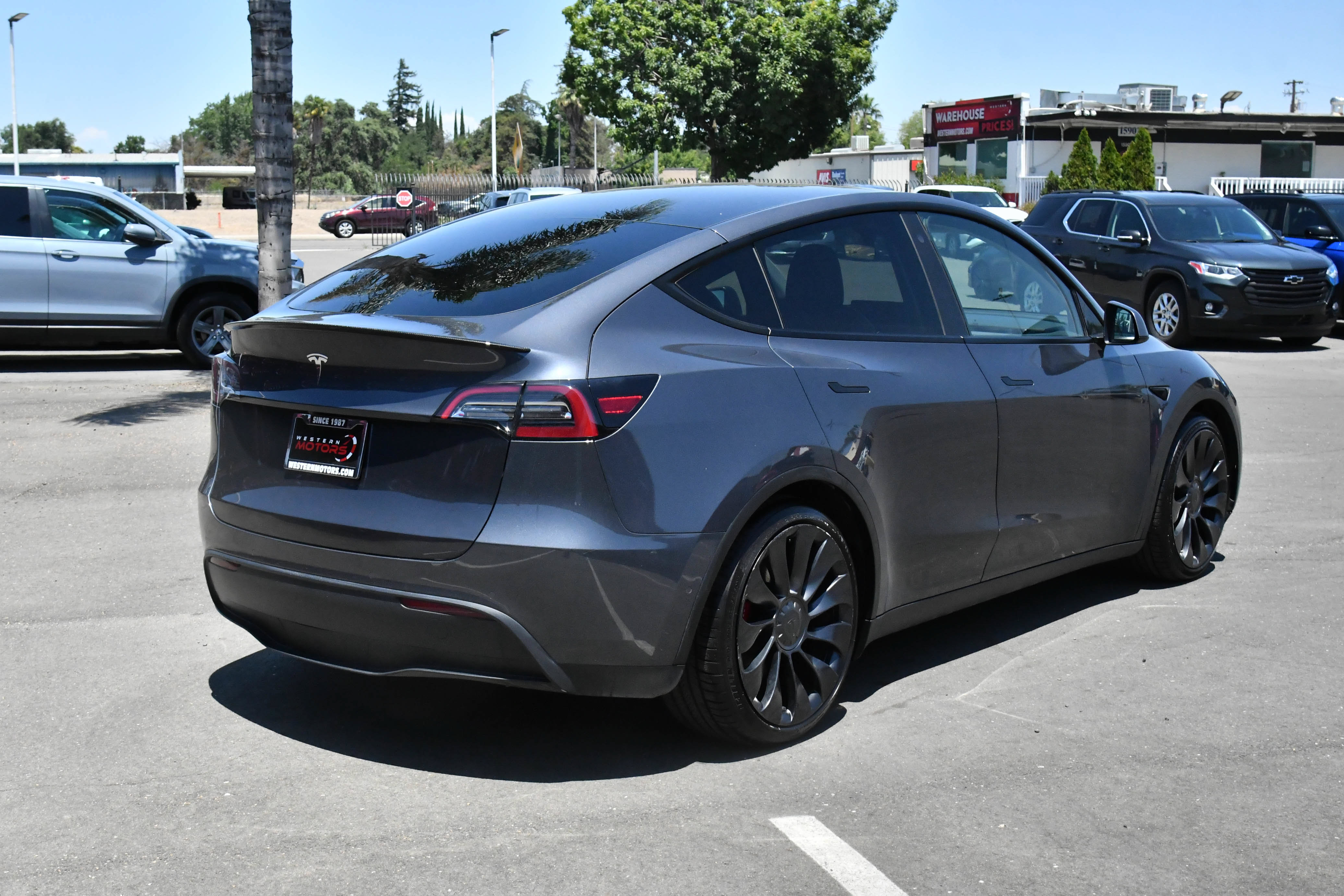 Used 2022 Tesla Model Y Performance AWD/4WD image 8