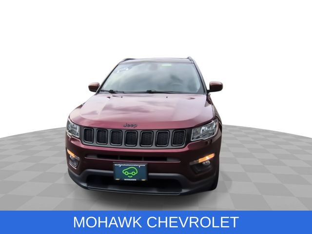 Used 2021 Jeep Compass Latitude w/ Sun and Sound Group AWD/4WD image 3