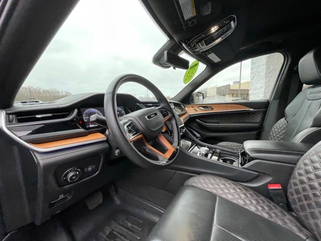Used 2022 Jeep Grand Cherokee Summit image 10