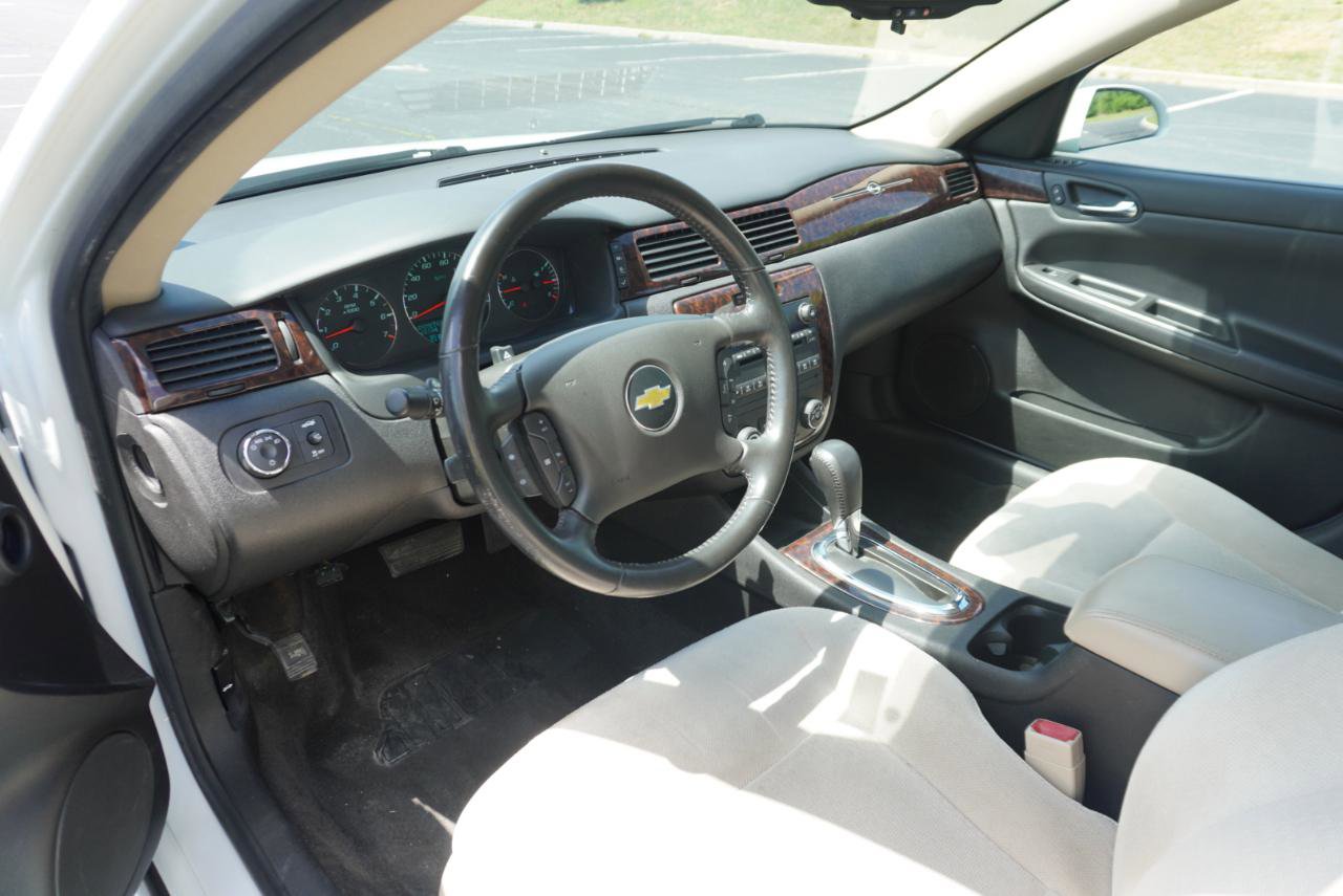 Used 2013 Chevrolet Impala LT FWD image 29