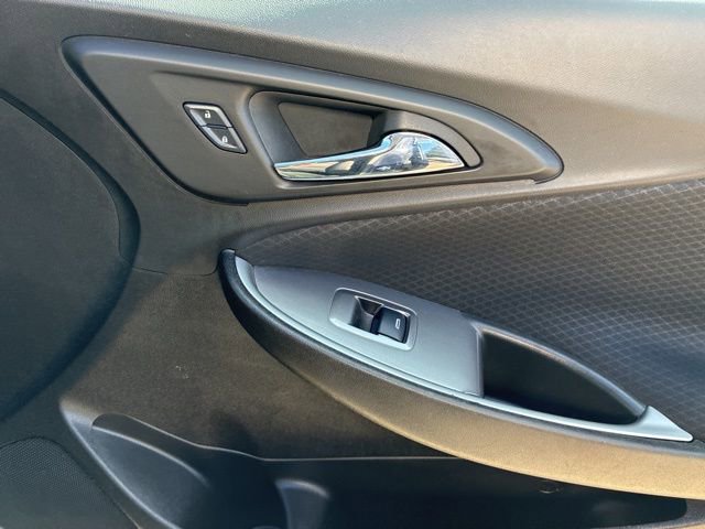 Used 2025 Chevrolet Malibu LT image 14