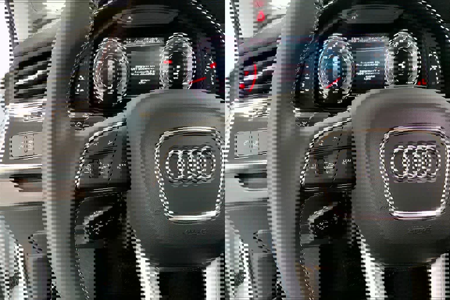 Certified 2025 Audi Q7 3.0T Premium Plus image 22