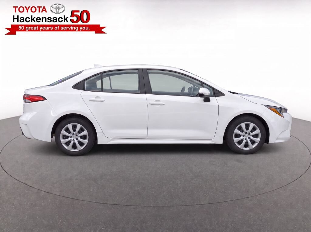 Used 2025 Toyota Corolla LE FWD image 8