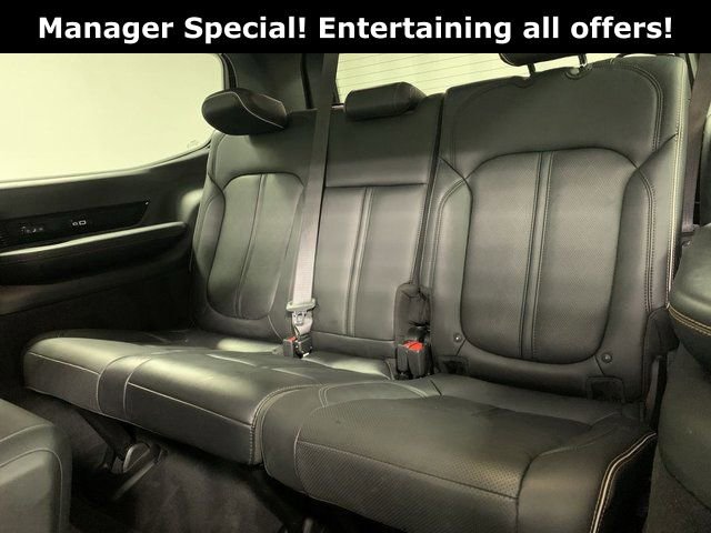 Used 2022 Jeep Grand Wagoneer Series II w/ Convenience Group III image 22