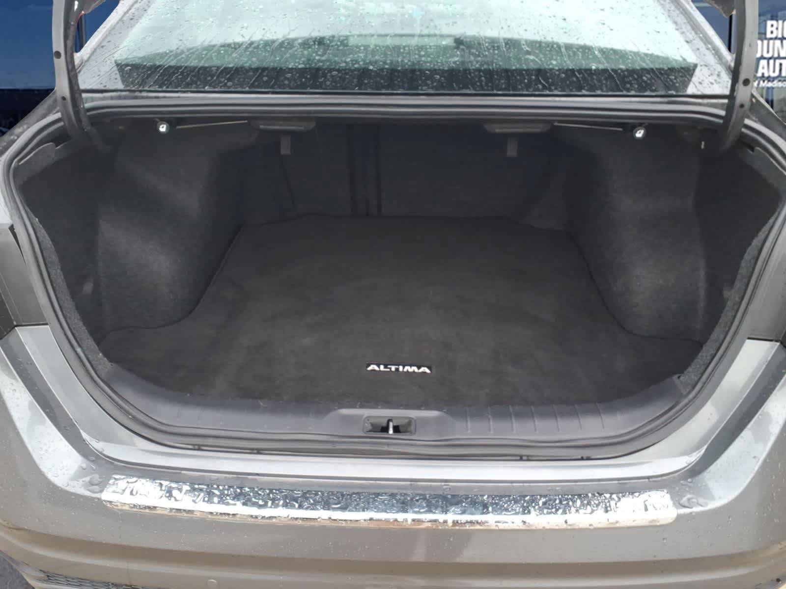 Used 2021 Nissan Altima 2.5 SR FWD image 11